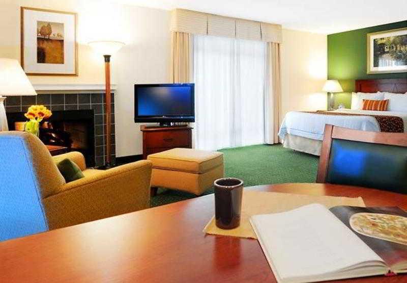 Hawthorn Suites By Wyndham 타일러 객실 사진
