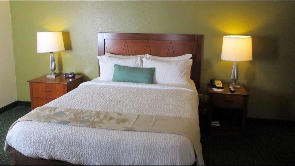 Hawthorn Suites By Wyndham 타일러 외부 사진